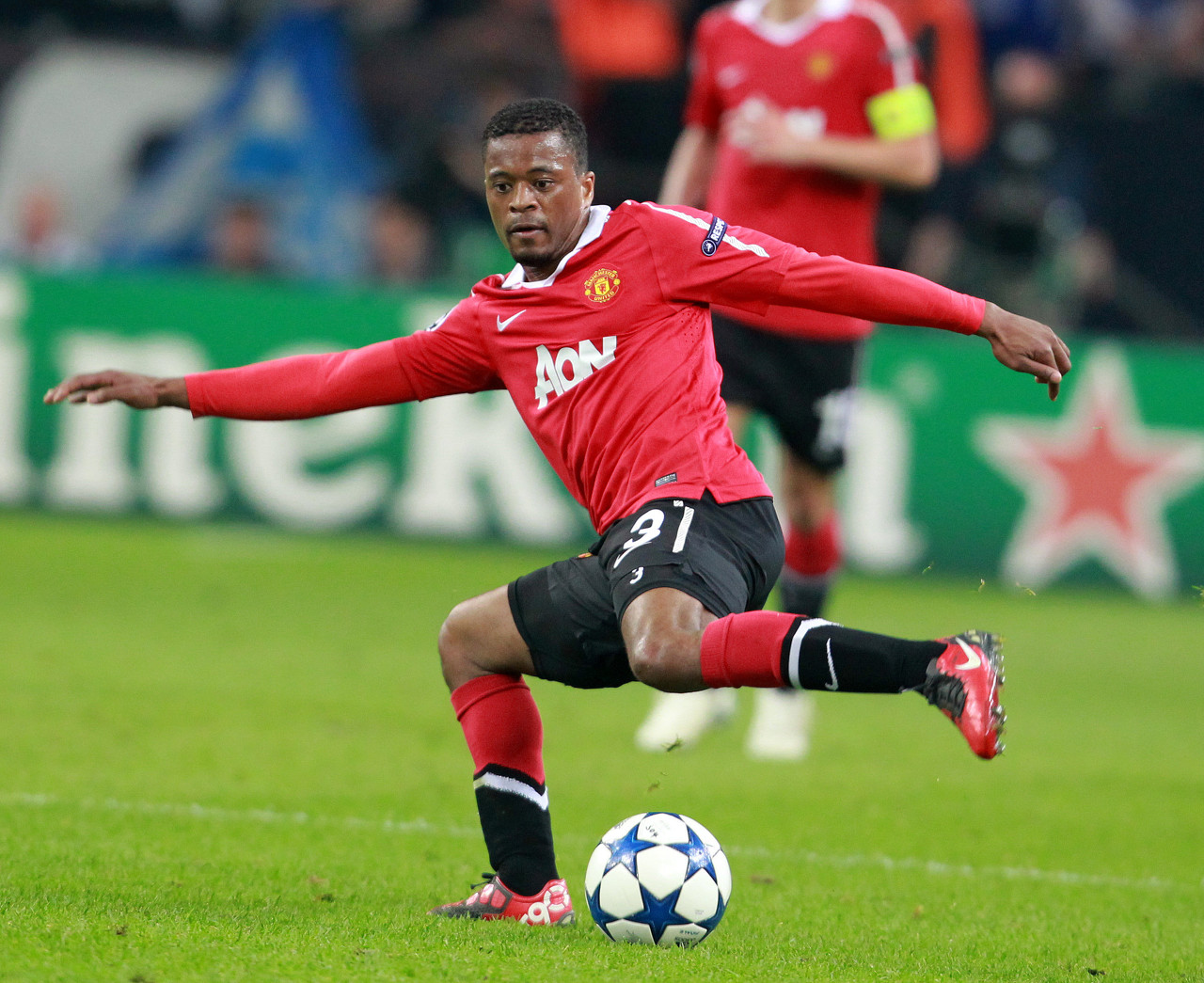 斯卢茨基：领先优势还不到庆祝的时候，朱辰杰感觉内收肌不适.